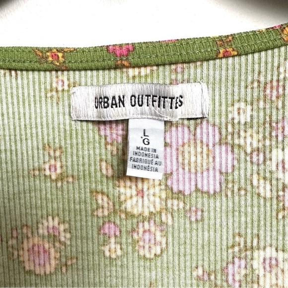 Urban Outfitters Retro Floral Cropped Button Front Long Sleeve Top 60’s 70’s - Picture 6 of 8